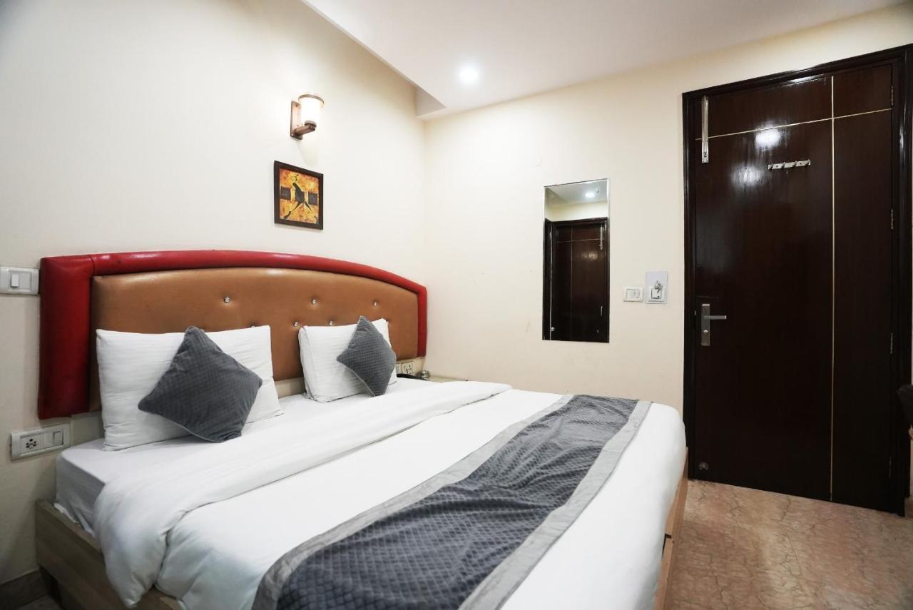 Hotel S & B East Inn - Patel Nagar New Delhi Exterior photo