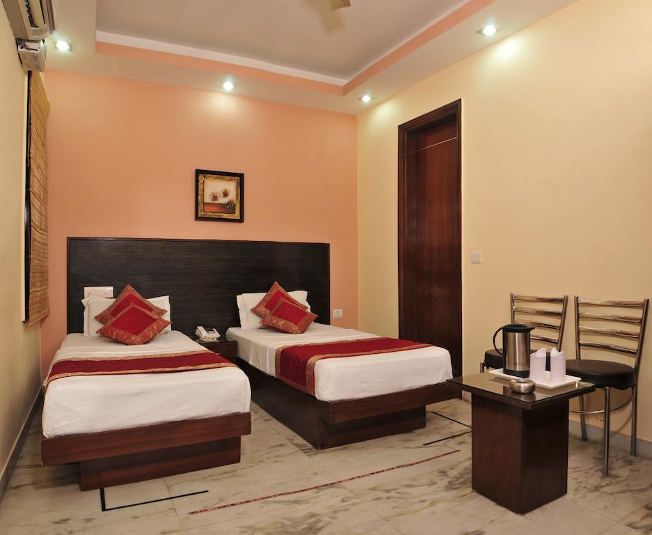 Hotel S & B East Inn - Patel Nagar New Delhi Exterior photo