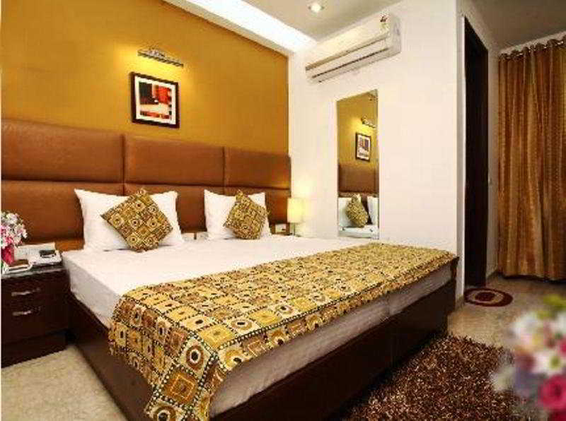 Hotel S & B East Inn - Patel Nagar New Delhi Exterior photo