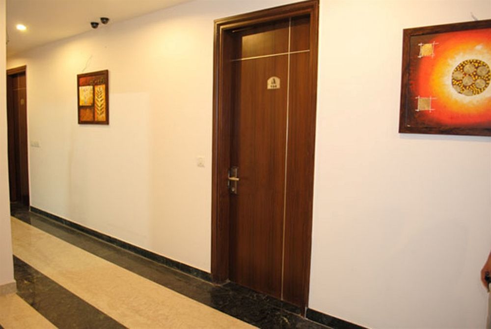 Hotel S & B East Inn - Patel Nagar New Delhi Exterior photo