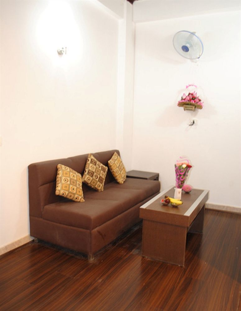 Hotel S & B East Inn - Patel Nagar New Delhi Exterior photo
