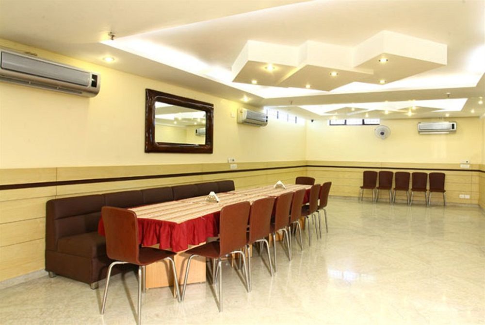 Hotel S & B East Inn - Patel Nagar New Delhi Exterior photo
