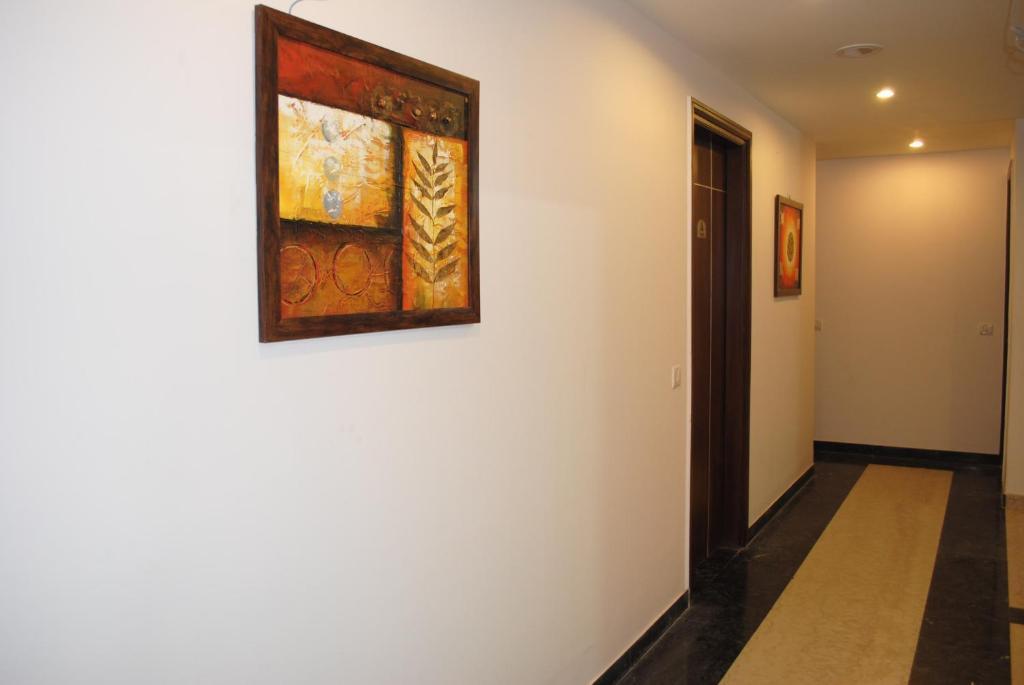 Hotel S & B East Inn - Patel Nagar New Delhi Exterior photo